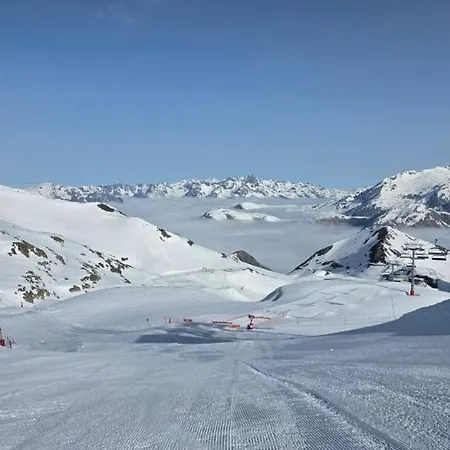 2 Alpes 1800, Pied Des Pistes *