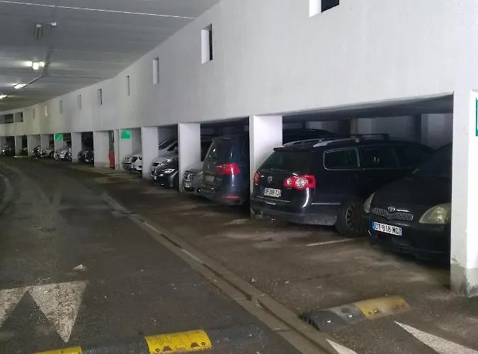 2 Alpes 1800, Pied Des Pistes Les Deux Alpes